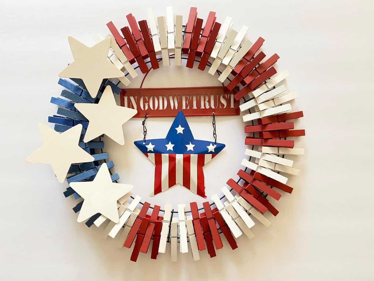 DIY Patriotic fourth of july clothespin wreath