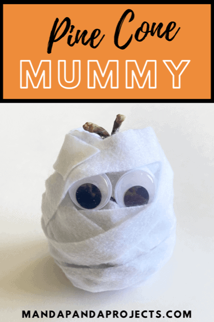 Halloween nature craft for kids, Pine Cone Mummies. Mummy craft. #pineconecrafts #halloween