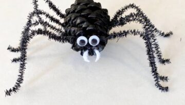 Halloween pine cone spider kids nature craft