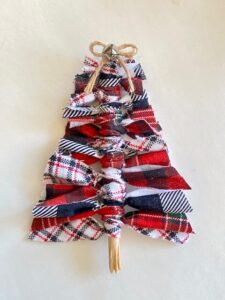 How to Make a Fabric Scrap Knot Tied Christmas Tree Using Leftover ...