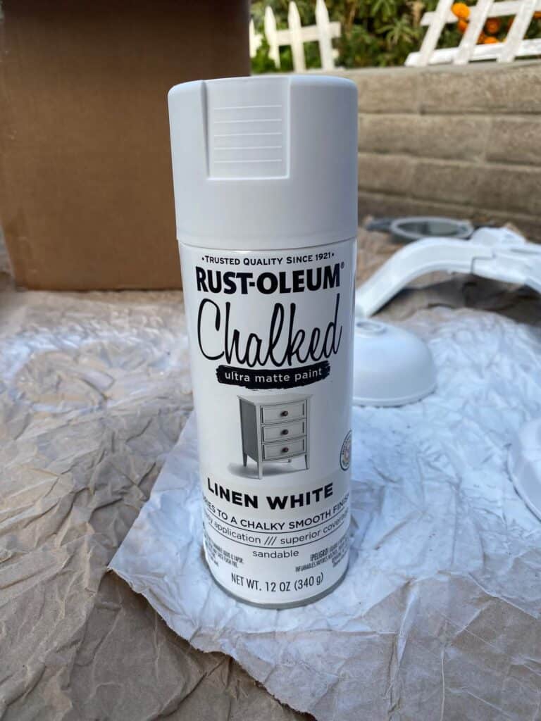 Rust-oleum Chalked Ultra matte paint in the color linen white.