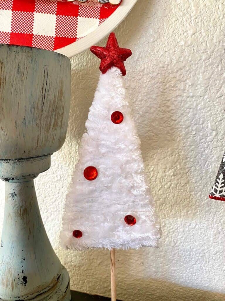 Yarn-Wrapped Snowflake Ornaments