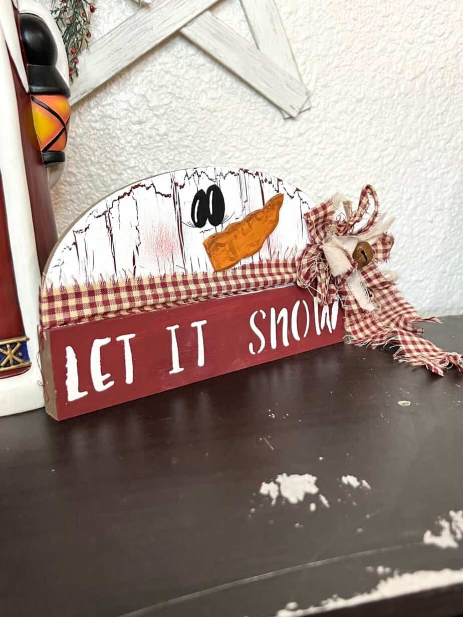 Dollar Tree Half Wood Snowman - Manda Panda Projects