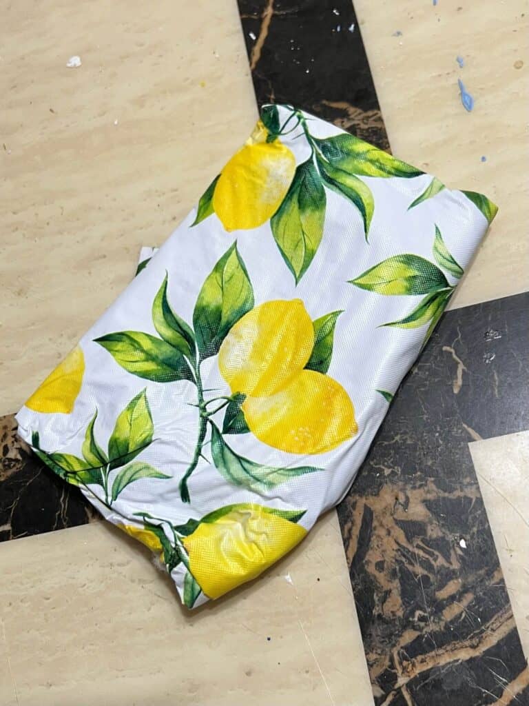 Lemon oil cloth.