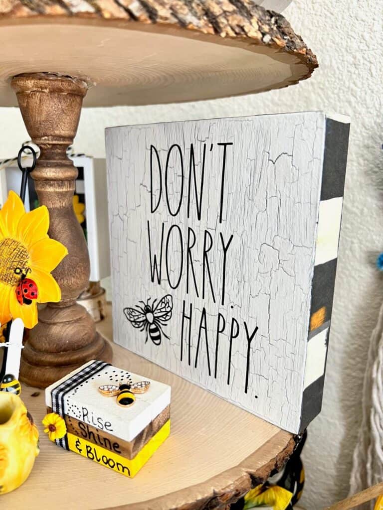 Don't Worry BEE Happy Napkin Crackle Shelf Sitter