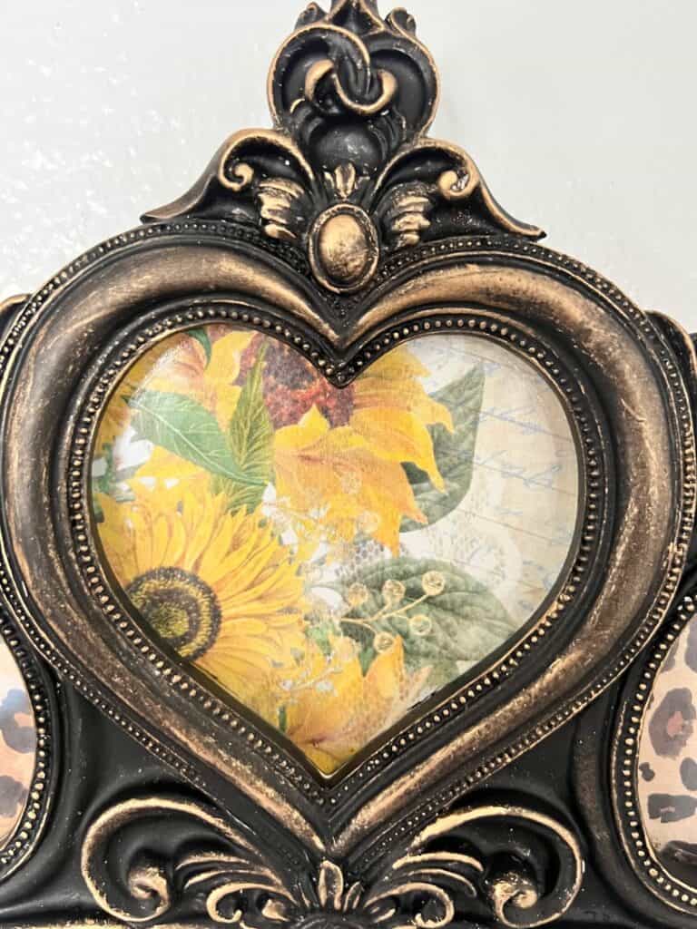 The center of the crown frame is a heart picture frame and inside is the sunflower rice paper.