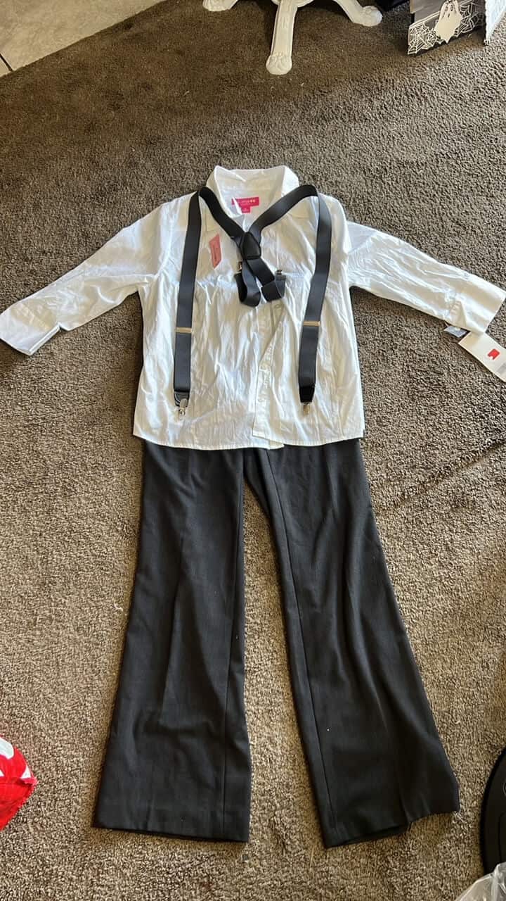 DIY Edward Scissorhands Halloween Costumes - Manda Panda Projects