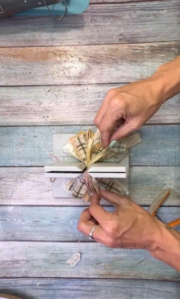 Making a fabric bow with a Bowdabra.