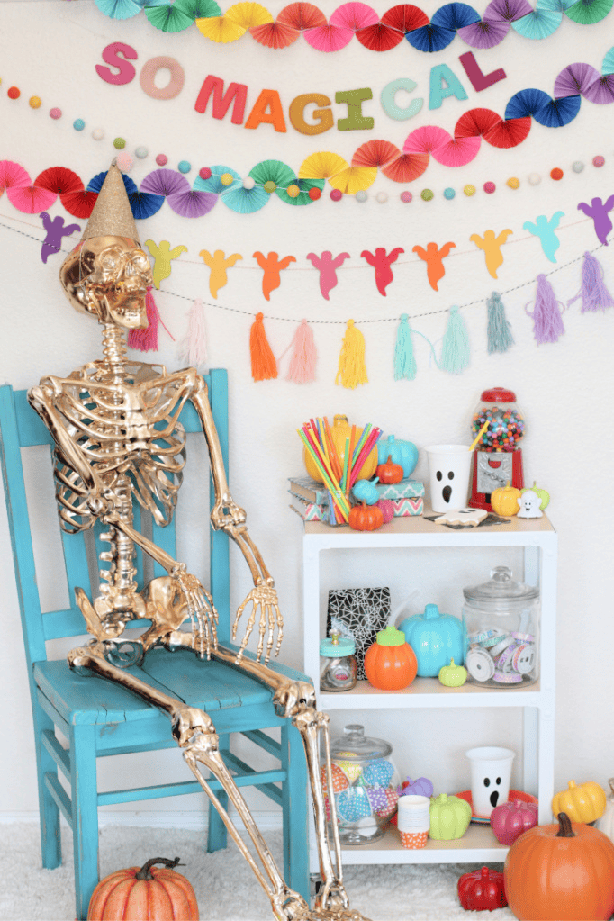 DIY Rainbow Ghost Halloween Garland