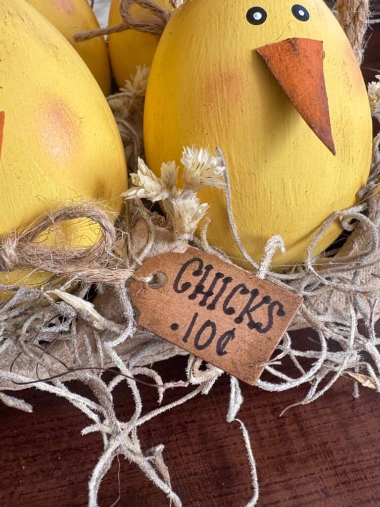 Close up of the "Chicks .10 c" tag.