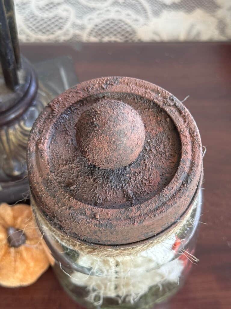 Rust effect paste on the mason jar lid.